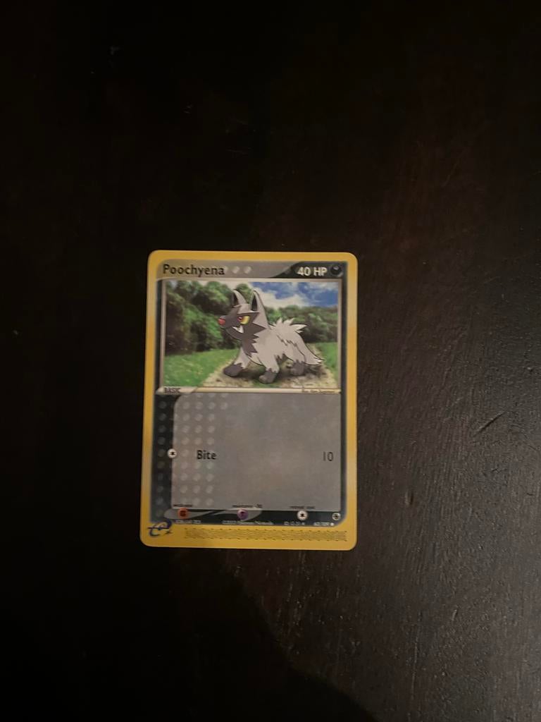 Pokémon kaart Poochyena 40 HP, Ophalen of Verzenden, Zo goed als nieuw, Losse kaart
