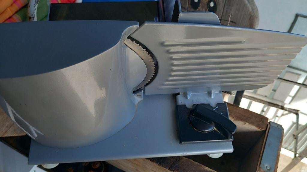 Severin Tafel Snijmachine - Brood, Vlees, Kaas, Minder dan 1 liter, Ophalen, Gebruikt