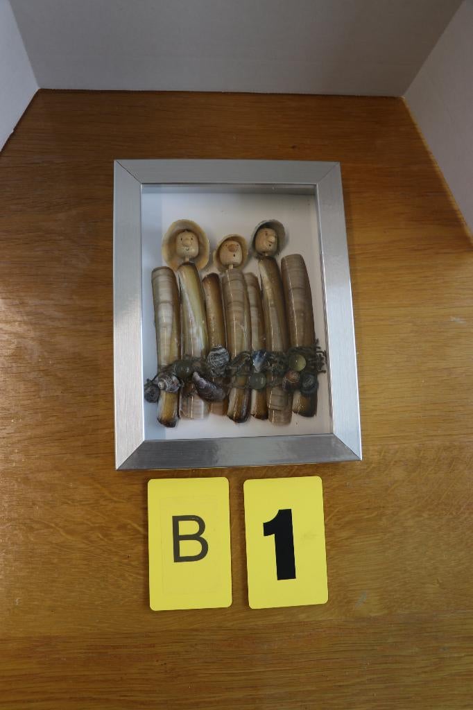 Origineel Zeeuws souvenirtje Messenheften met kopjes €.15,00, Antiek en Kunst, Ophalen of Verzenden
