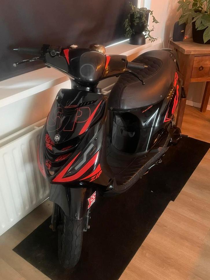 Piaggio zip frame helemaal compleet, Fietsen en Brommers, Brommeronderdelen | Scooters, Zo goed als nieuw, Piaggio, Frame, Ophalen of Verzenden