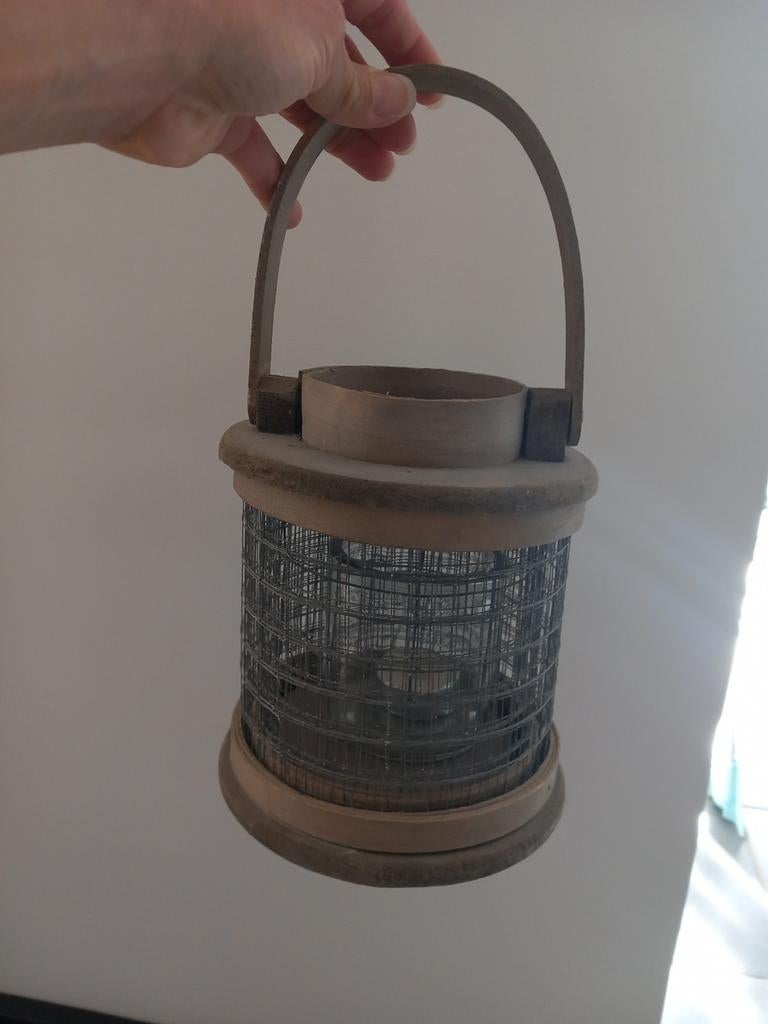 Windlicht met kippengaas, Ophalen of Verzenden, Zo goed als nieuw, Overige materialen, 25 tot 50 cm