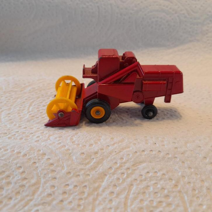 Matchbox Lesney Combine harvester ZGAN, Hobby en Vrije tijd, Modelauto's | Overige schalen, Zo goed als nieuw, Tractor of Landbouw