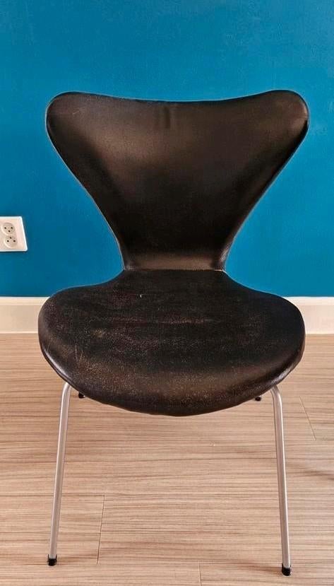 Fritz Hansen Vlinderstoel - Gebruikt met aandachtspunten, Huis en Inrichting, Ophalen, Gebruikt, Zwart, Design, Modern