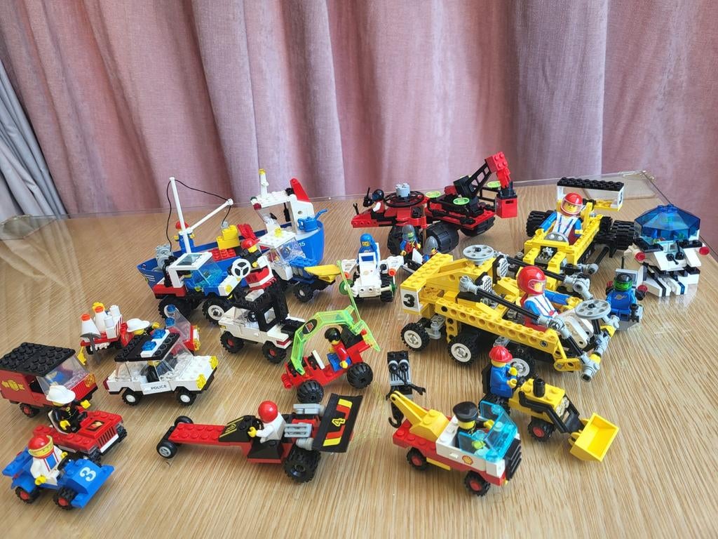 Vintage LEGO: 19 auto's, 1 boot, handleiding & losse stenen, Gebruikt, Overige thema's, Lego, Ophalen of Verzenden