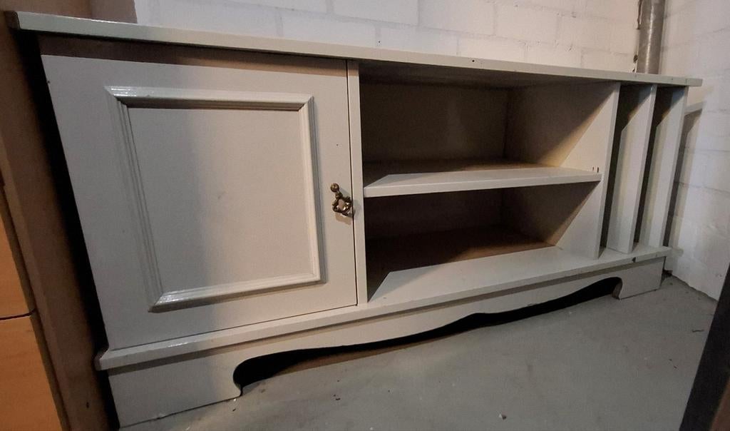 Gratis, Grijze kast met deurtje en open vakken, Ophalen