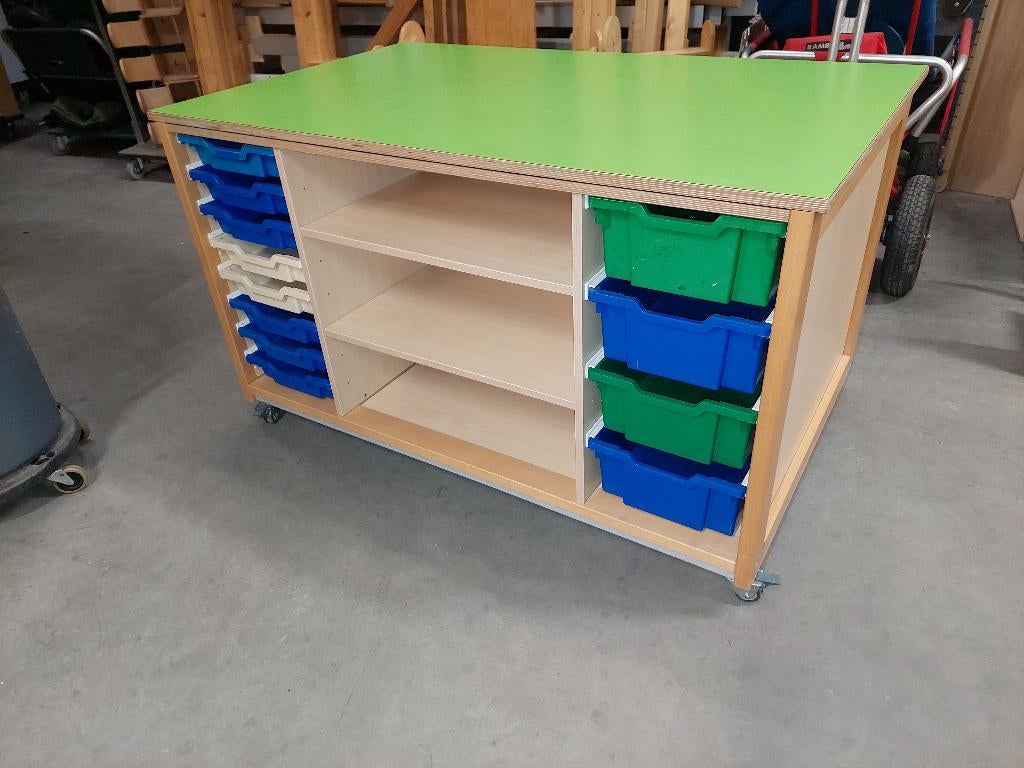 Grote Schilte speeltafel / knutseltafel / knutselkast BSO, Ophalen of Verzenden, Zo goed als nieuw, Tafel