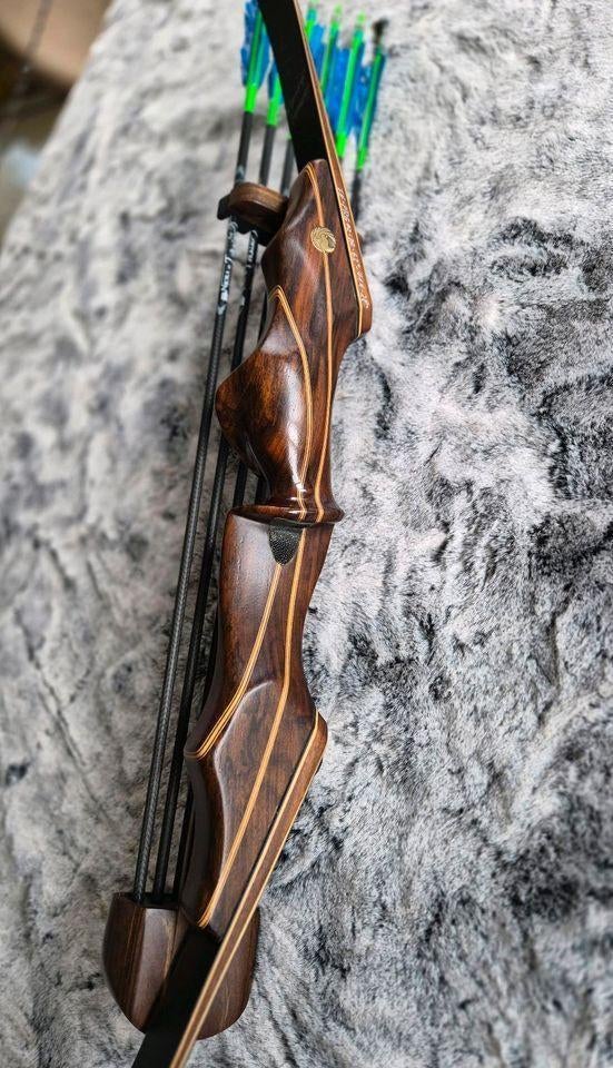 FALKENHOLZ Peregrine recurveboog 41# 62, Sport en Fitness, Handboogschieten, Ophalen of Verzenden, Zo goed als nieuw