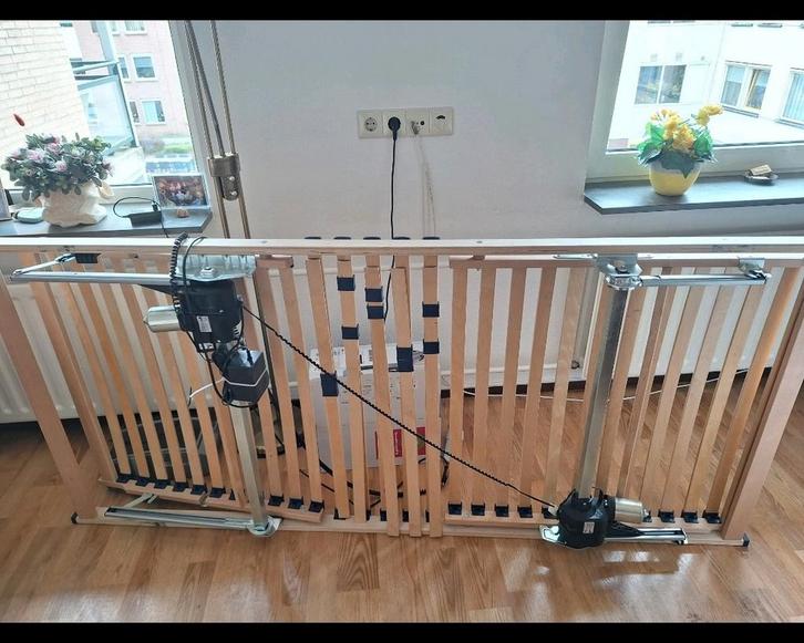 Elektrisch verstelbare lattenbodem 90x200 cm, Huis en Inrichting, Slaapkamer | Matrassen en Bedbodems, Zo goed als nieuw, Bedbodem