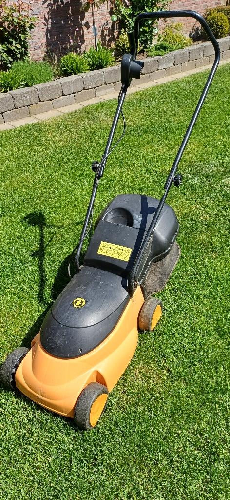 Te koop: electrische grasmaaier, Ophalen, Cirkelmaaier, Gebruikt, Opvangbak