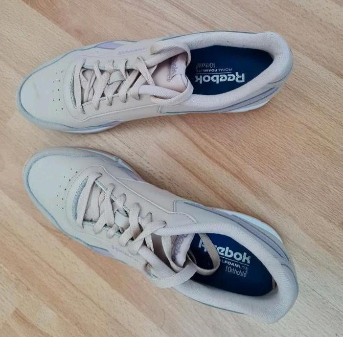 Reebok sneakers maat 41, Beige, Ophalen of Verzenden, Reebok, Zo goed als nieuw