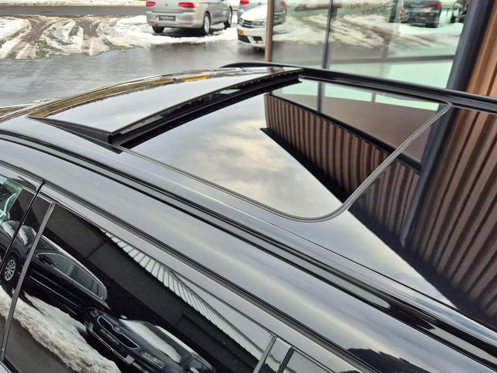 BMW 5-serie Touring 530i xDrive High Executive M-Sport | HUD, Automaat, Gebruikt, 4 cilinders, Zwart