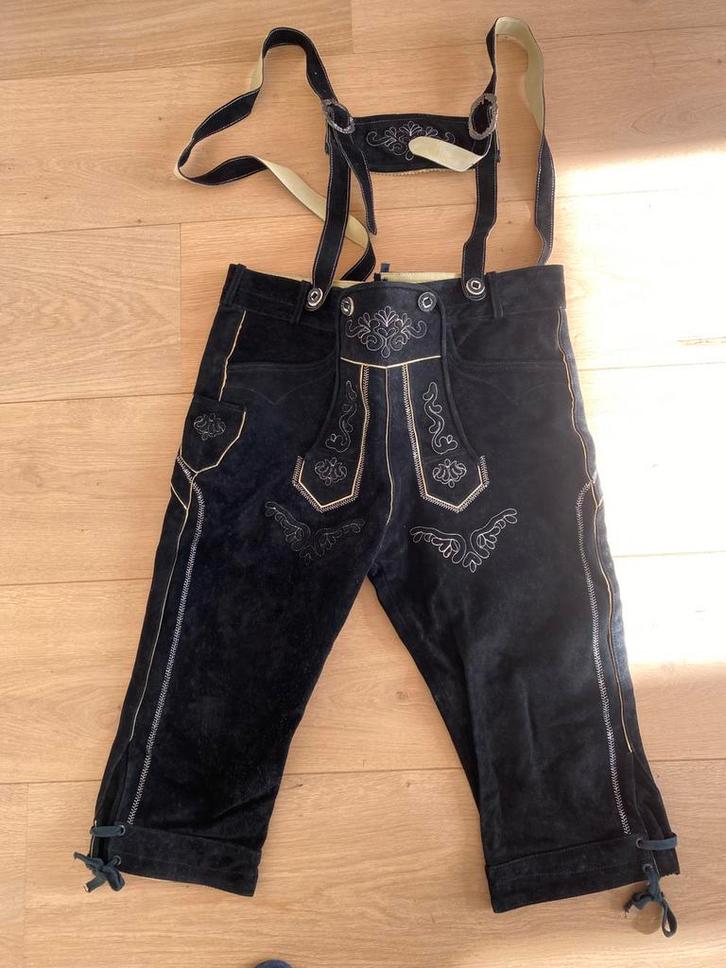 Lederhose zwart met bretels maat 54, Kleding | Heren, Carnavalskleding en Feestkleding, Zo goed als nieuw, Maat 52/54 (L), Ophalen of Verzenden