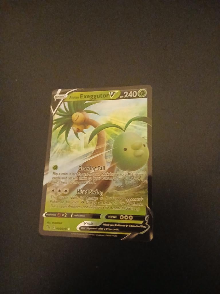 Alolan Exeggutor V Pokémon kaart, Ophalen of Verzenden