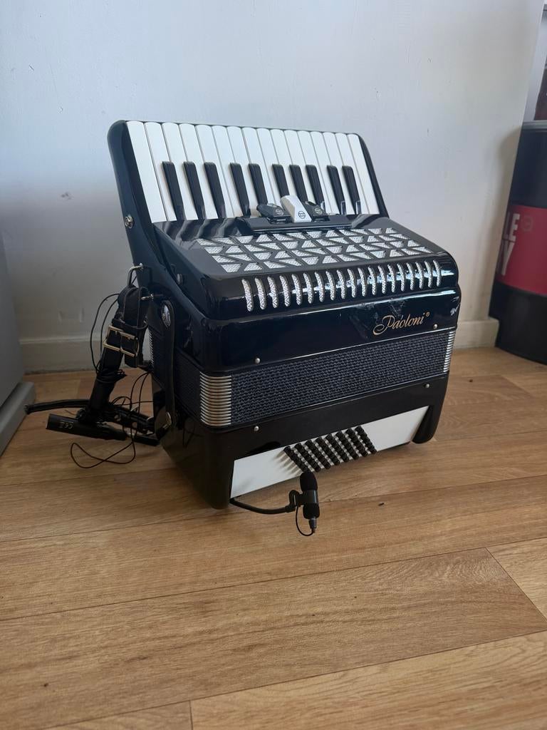 Paoloni Accordeon 48 bassen 26 toetsen, Toetsaccordeon, Zo goed als nieuw, Met koffer, 120-bas