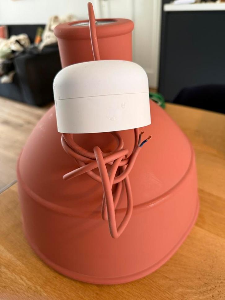 Muuto rubberen hanglamp, Dieren en Toebehoren, Pluimvee | Toebehoren, Zo goed als nieuw, Ophalen of Verzenden