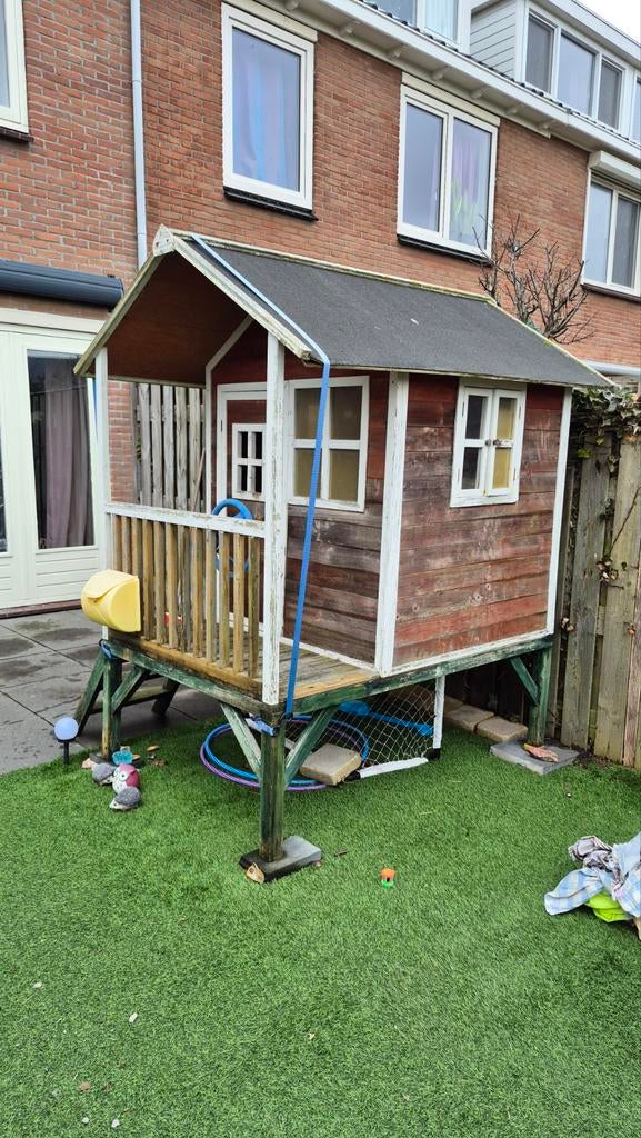 Speelhuisje EXIT loft, Gebruikt, Overige typen, Minder dan 200 cm, 2 ramen