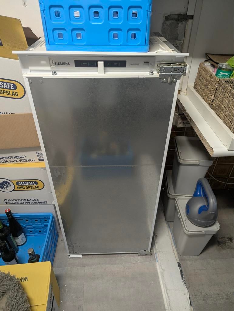 Siemens KI41RAD40 inbouw koelkast - Zonder vriesvak, Ophalen, 120 tot 140 cm, 200 liter of meer, 45 tot 60 cm