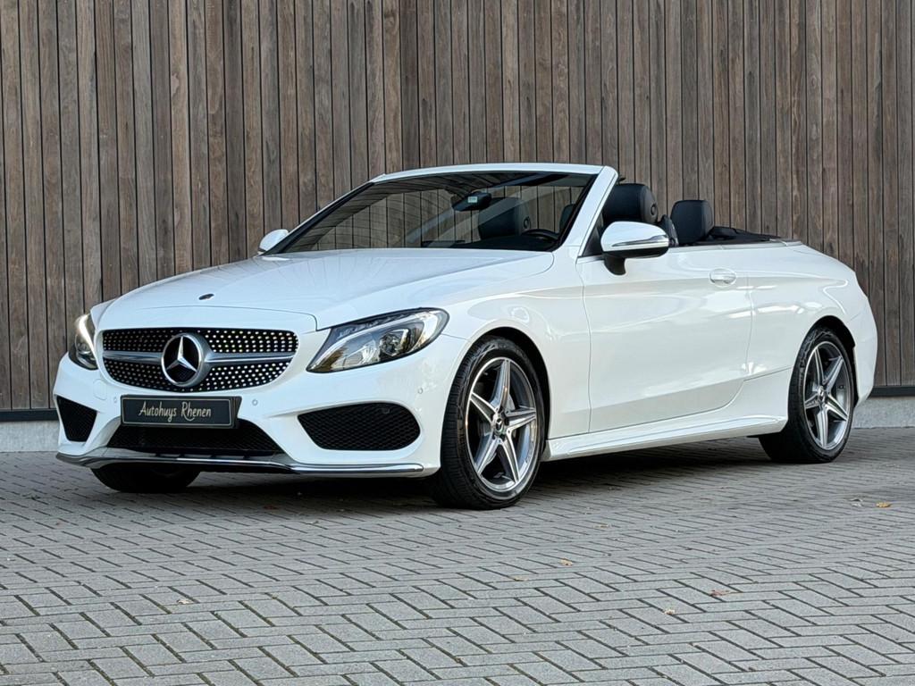 Mercedes-Benz C-klasse Cabrio 180 Premium / AMG-line / 18' /, Auto's, Mercedes-Benz, Zwart, Cabriolet, 4 stoelen, Wit