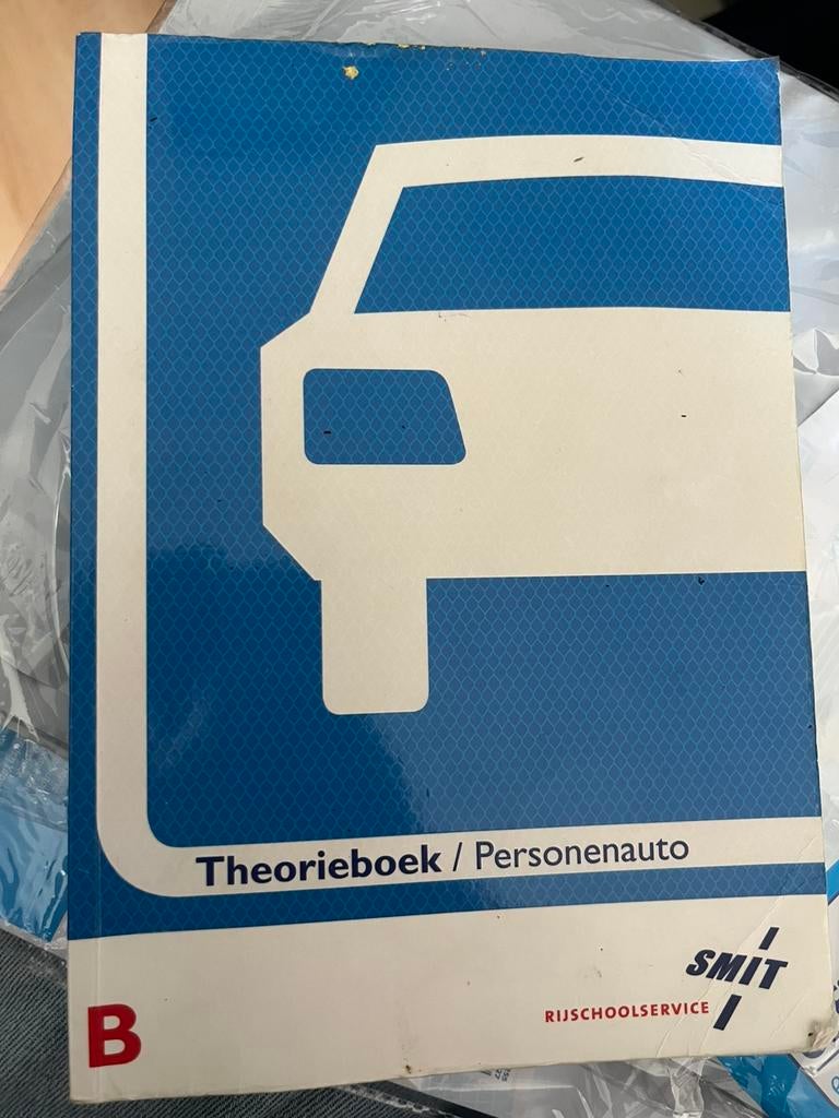 Auto theorie boek, Ophalen of Verzenden, Zo goed als nieuw, Vrachtwagen
