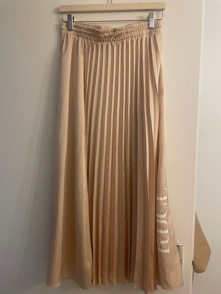 Mooie Radical rok maat M met elastiek en gladde zijkanten, Kleding | Dames, Maat 38/40 (M), Beige, Ophalen of Verzenden, Zo goed als nieuw