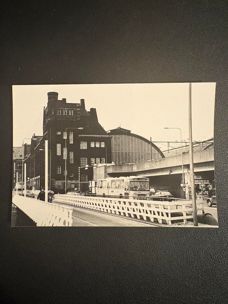 Originele foto NZH 8179 te Amsterdam Oosterdok (1978), Verzamelen, Spoorwegen en Tramwegen, Ophalen of Verzenden, Gebruikt, Bus of Metro
