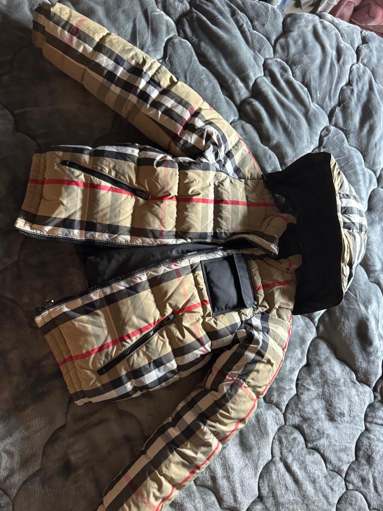 Burberry jas origineel, Ophalen of Verzenden, Zo goed als nieuw, Meisje, Shirt of Longsleeve