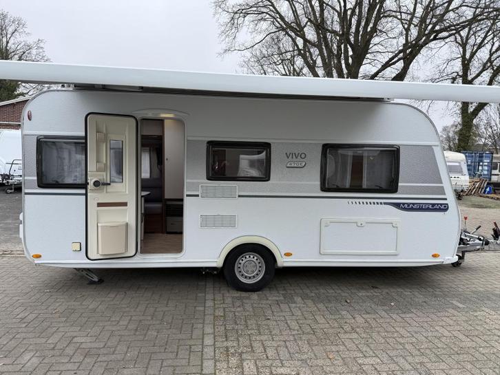 LMC VIVO 470E APARTE BEDDEN LUIFEL MOVER VLOERVERWARMING, Caravans en Kamperen, Caravans, Bedrijf, tot en met 4, 1000 - 1250 kg