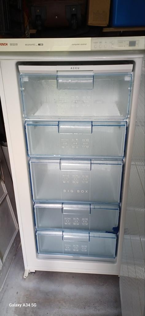 Bosch Vriezer - Vrijstaand met Big Box, Vrieskast, Gebruikt, 120 tot 140 cm, Ophalen of Verzenden