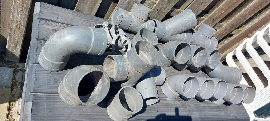 Nieuwe PVC afvoerbuizen en bochten, vuil MOET WEG, Doe-het-zelf en Verbouw, Buizen en Afvoer, Ophalen, Afvoer, Pvc, Nieuw