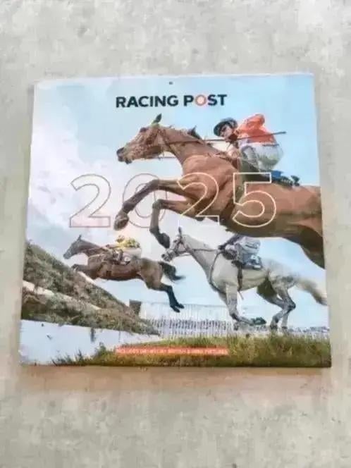 Racing Post Wall Calendar 2025, Diversen, Kalenders, Ophalen of Verzenden, Maandkalender, Nieuw