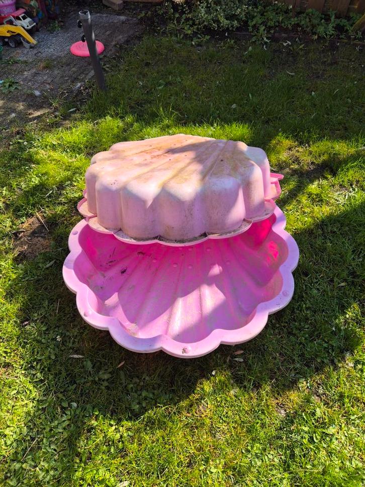 Roze zandbak in schelpvorm - Gebruikt, Kinderen en Baby's, Speelgoed | Buiten | Zandbakken, Gebruikt, Ophalen