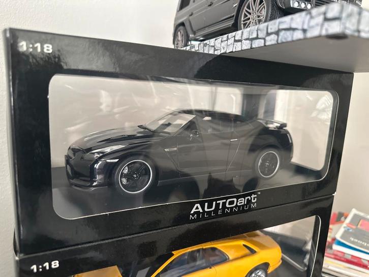 Nissan GT-R V-Spec 1:18 Autoart - Zwart, Hobby en Vrije tijd, Modelauto's | 1:18, Nieuw, Auto, Autoart, Ophalen of Verzenden