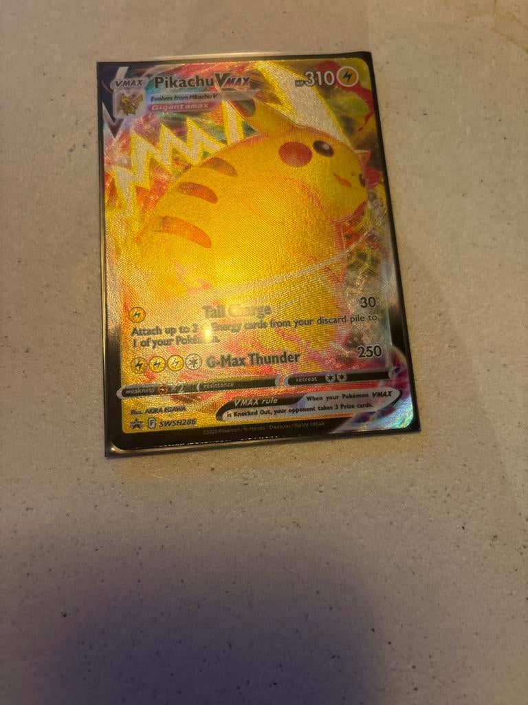 Pikachu VMAX Pokémon Kaart SWSH286 Gigantamax Foil ps 10, Ophalen of Verzenden, Zo goed als nieuw, Losse kaart, Foil