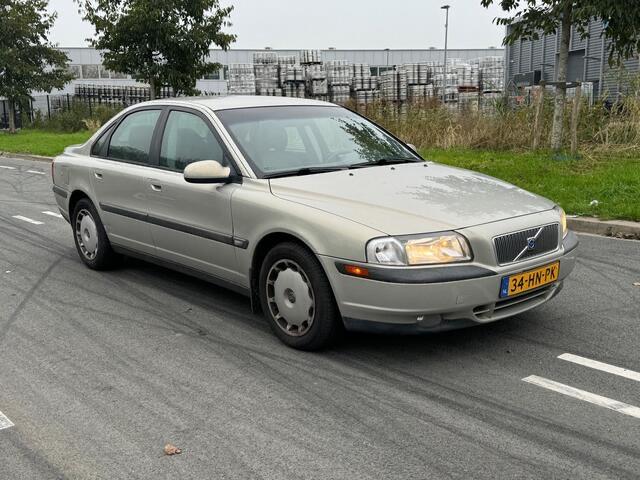 Volvo S80 2.4 T 200PK AUT 2001 Beige NAP, Auto's, Volvo, 1800 kg, Beige, 2435 cc, Particulier
