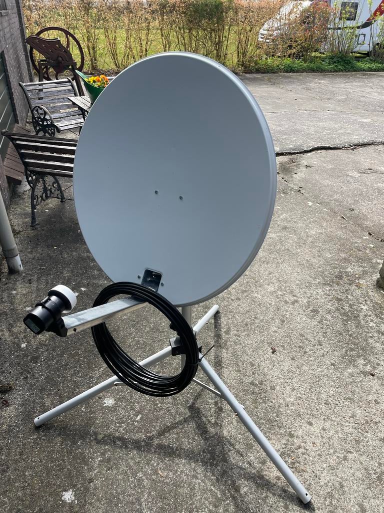 Schotelantenne 60cm met standaard en enkele kop, Ophalen, Zo goed als nieuw, (Schotel)antenne-accessoires, Overige merken