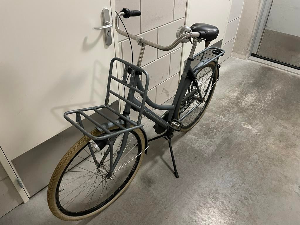 Batavus damesfiets met voordrager, Fietsen en Brommers, Fietsen | Dames | Damesfietsen, Ophalen, Gebruikt, Batavus