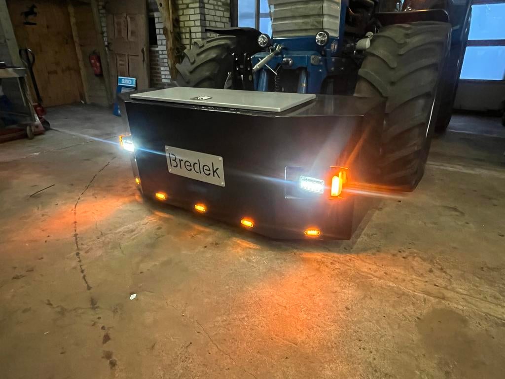 Nieuwe frontkist / frontgewicht, Ophalen