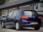 Volkswagen Golf 1.0 TSI HIGHLINE NAVI CAMERA AIRCO LED LMV P, Auto's, Volkswagen, Euro 6, Blauw, Handgeschakeld, Grijs