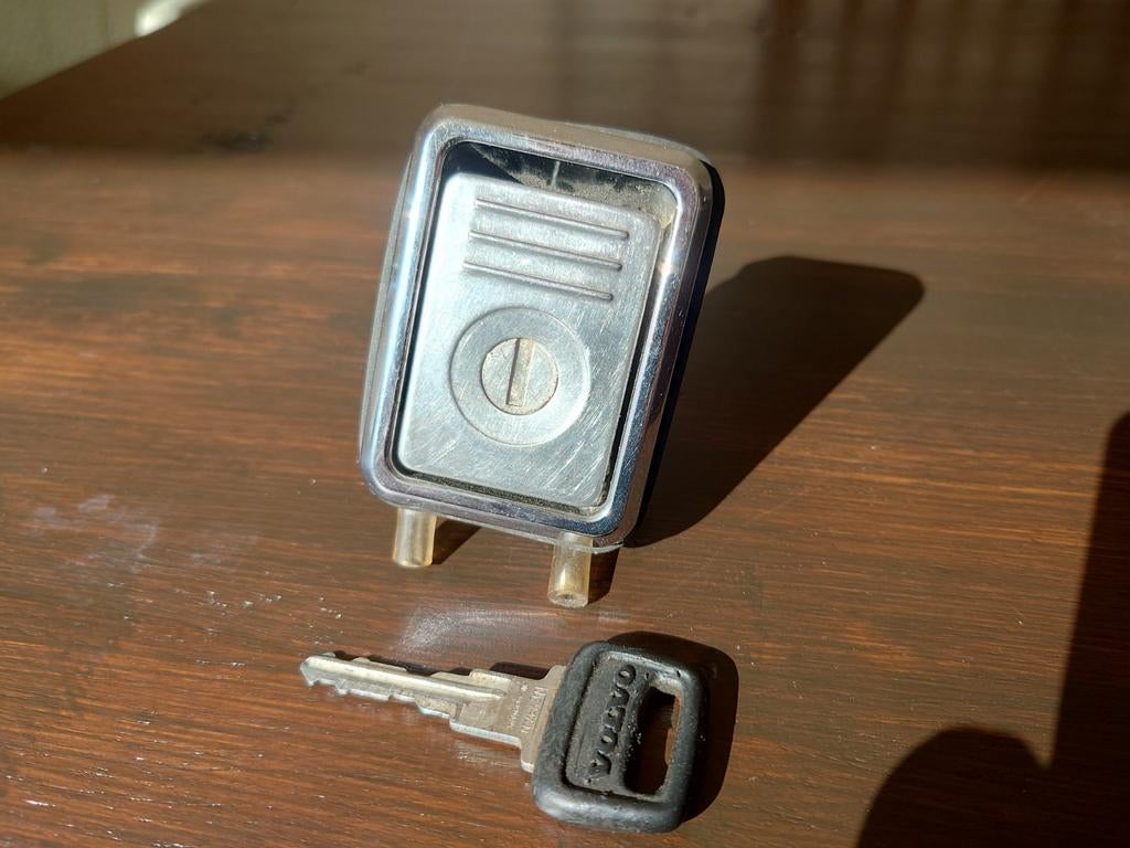 Volvo 240 Achterklepslot Sedan 86'-93' + originele sleutel, Auto-onderdelen, Ophalen, Gebruikt, Achterklep, Volvo