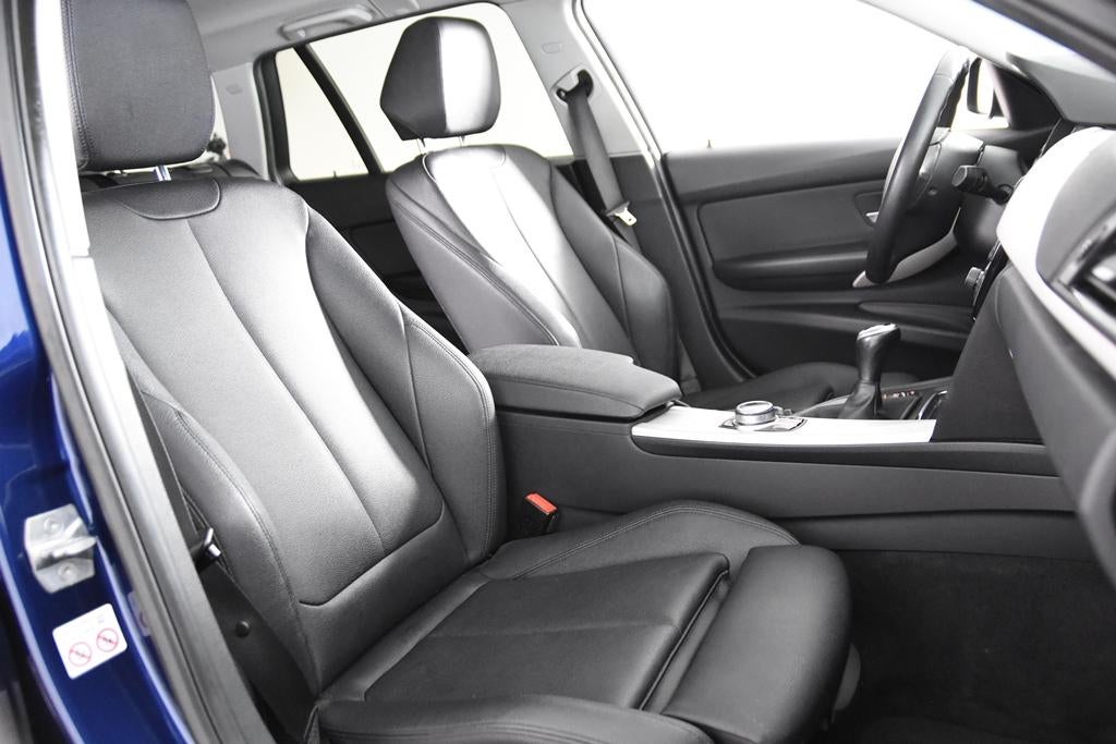 BMW 3 Serie 318i Touring *1ste Eigenaar*Leer*Navigatie*Stoel, Blauw, 1445 kg, Leder, Handgeschakeld
