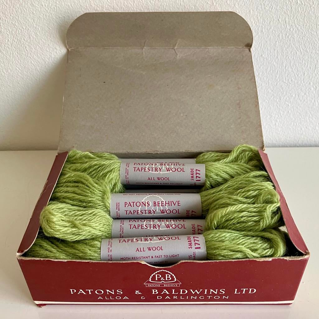 Borduurwol Patons Beehive, kleur 1777, vintage, Ophalen of Verzenden, Nieuw, Handborduren, Borduurgaren of Zijde