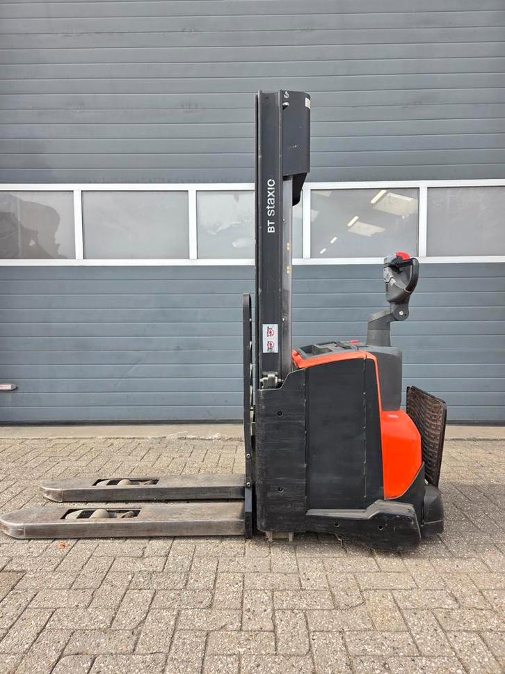 Stapelaar BT SWE140L Duplex Freelift Doublestock 2014, Doe-het-zelf en Verbouw, Palletwagens en Pompwagens, Gebruikt, Ophalen of Verzenden