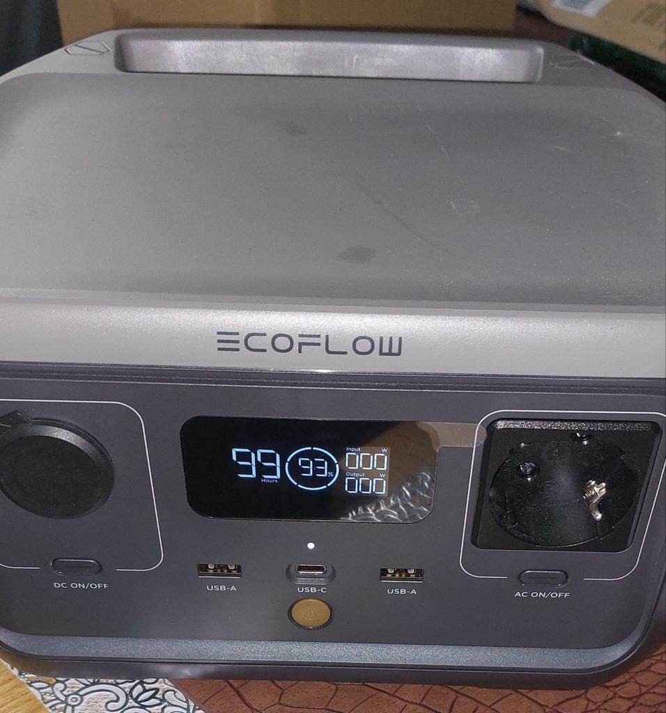 EcoFlow River 2 + EF ECOFLOW 60W Zonnepaneel Set, Caravans en Kamperen, Kampeeraccessoires, Ophalen of Verzenden, Zo goed als nieuw