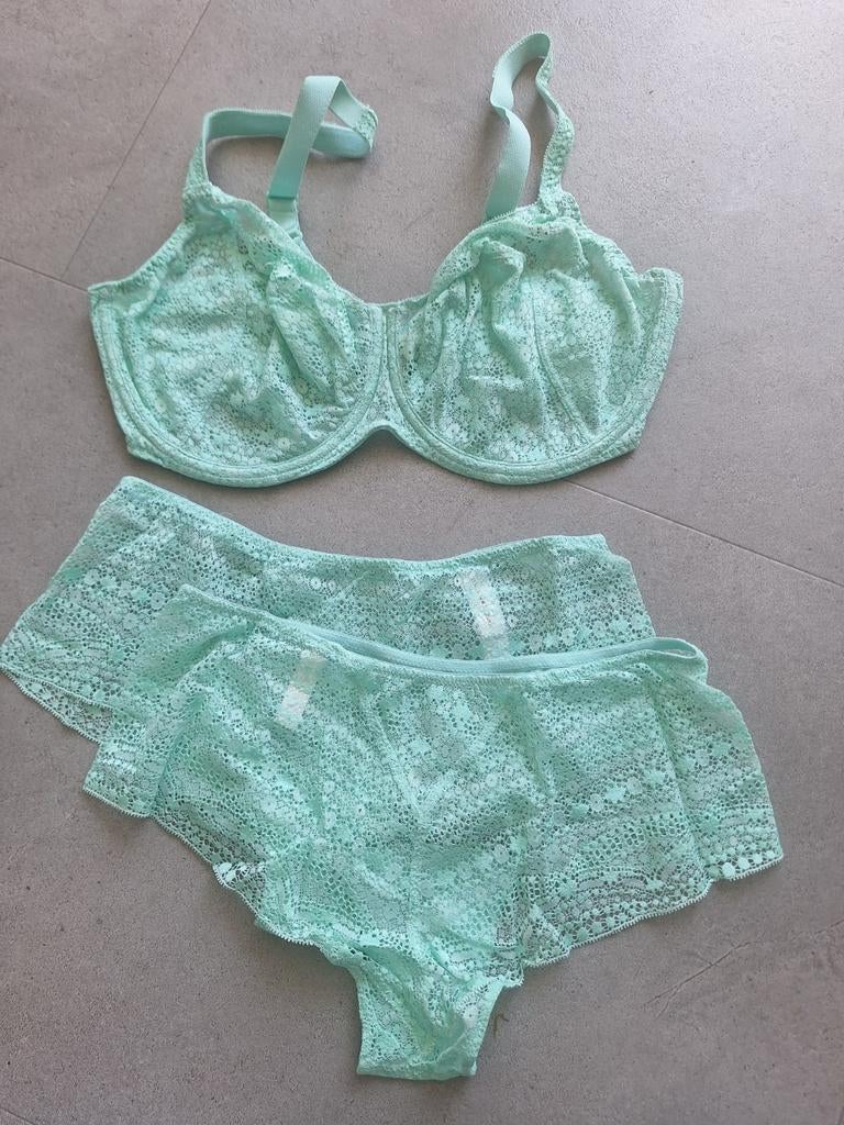 Prachtig setje Primadonna Twist Epirus mint 80G en 40, Kleding | Dames, Ondergoed en Lingerie, Primadonna, Ophalen of Verzenden
