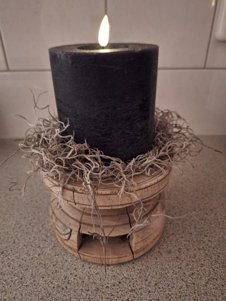 Houten zaaikandelaar compleet met ledkaars, Huis en Inrichting, Woonaccessoires | Kandelaars en Kaarsen, Ophalen