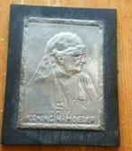 Rechthoekige plaquette met relief portret van emma., Ophalen