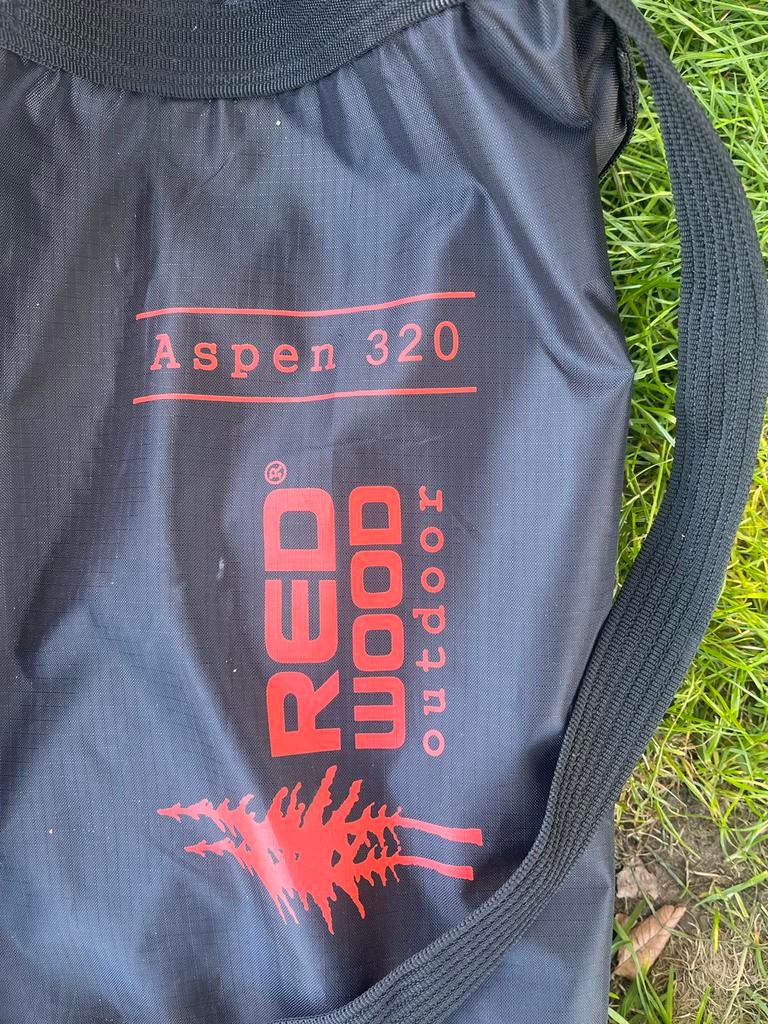 Red Wood Outdoor Aspen 320 Tent - Zo goed als nieuw, Ophalen, Zo goed als nieuw, Tot en met 4