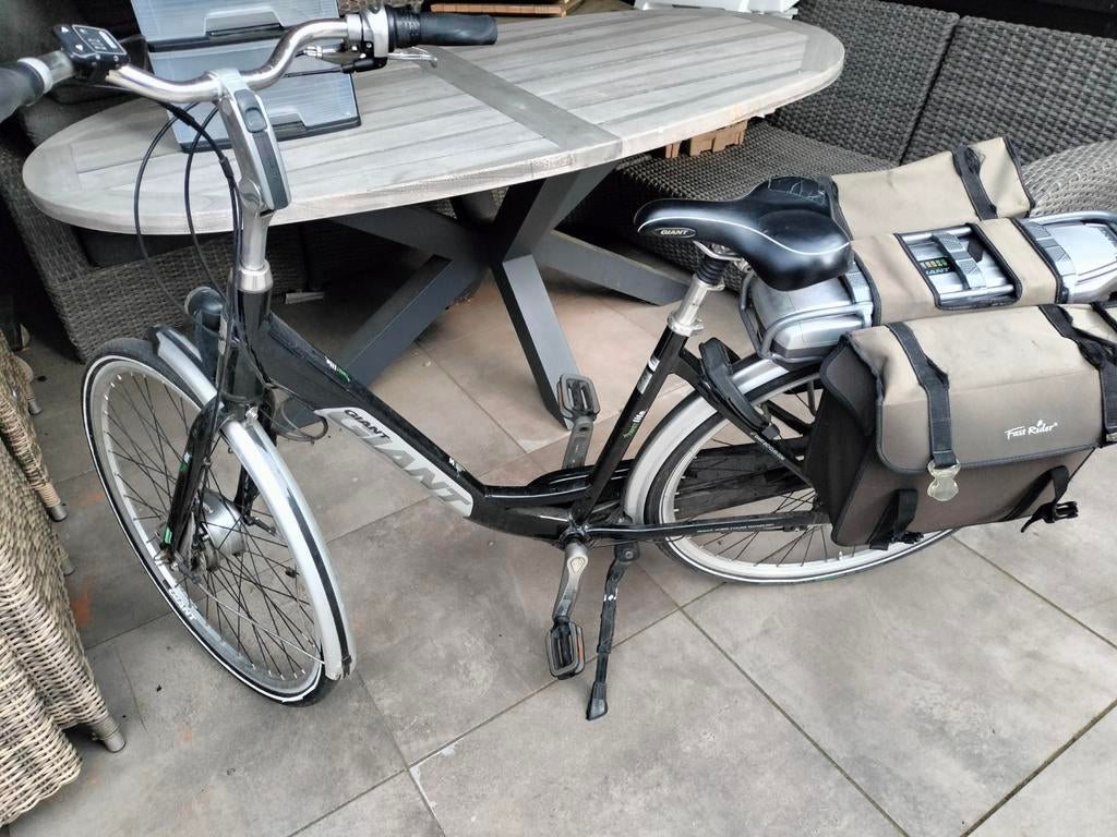 Giant electrische fiets, Fietsen en Brommers, Elektrische fietsen, Ophalen