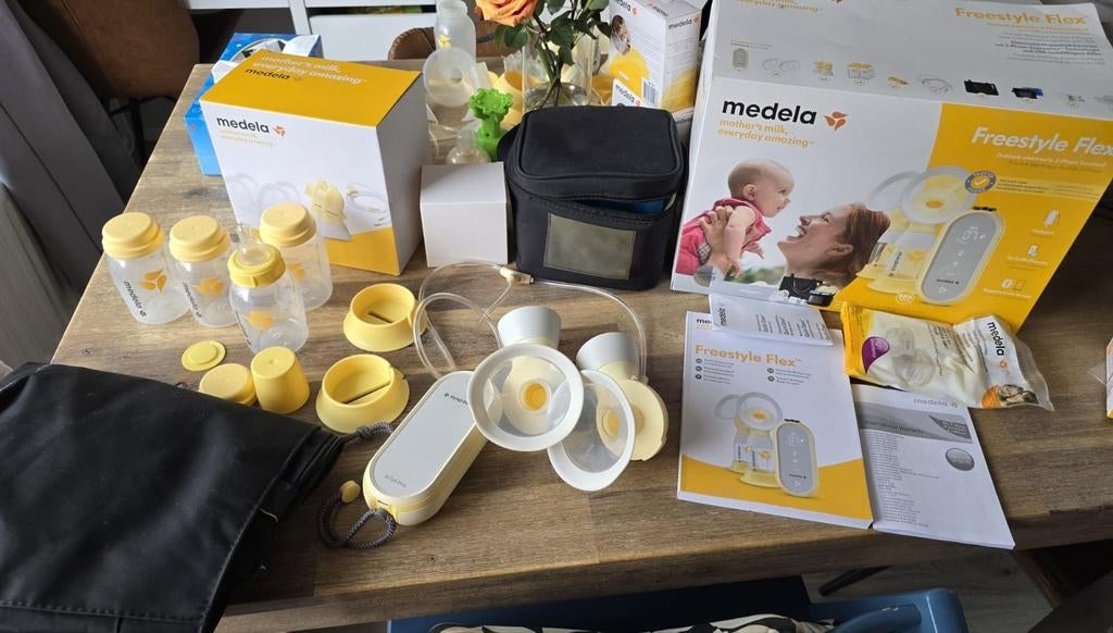 Medela Freestyle Flex dubbele borstkolf met VELE EXTRA'S, Kinderen en Baby's, Babyvoeding en Toebehoren, Ophalen of Verzenden