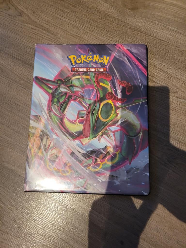 Pokémon boek met diverse kaarten, Ophalen of Verzenden, Gebruikt, Boek of Catalogus